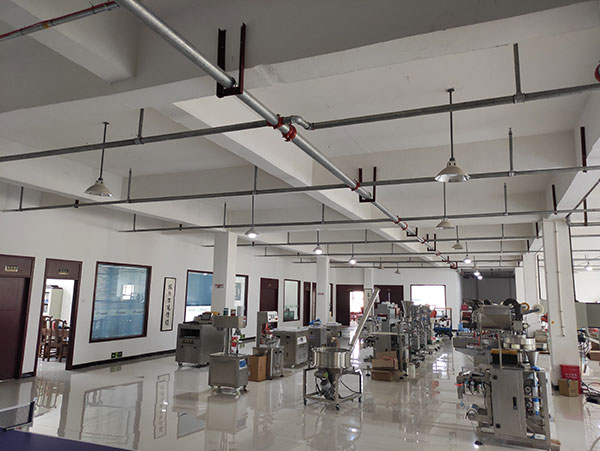 四川雞精包裝機械車間實拍圖